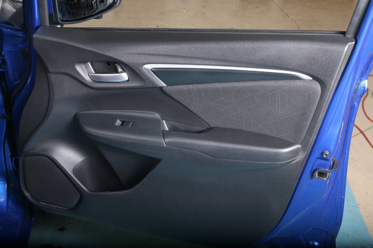 Used 2016 Honda Fit EX image 31