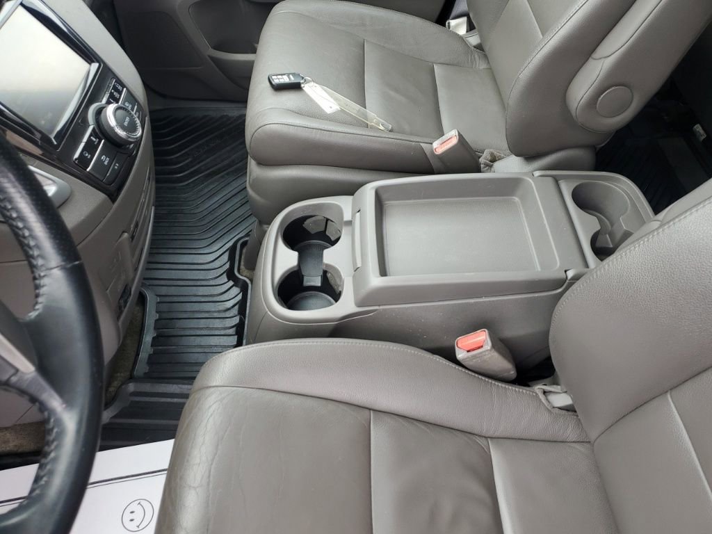 Used 2016 Honda Odyssey Touring Elite image 28