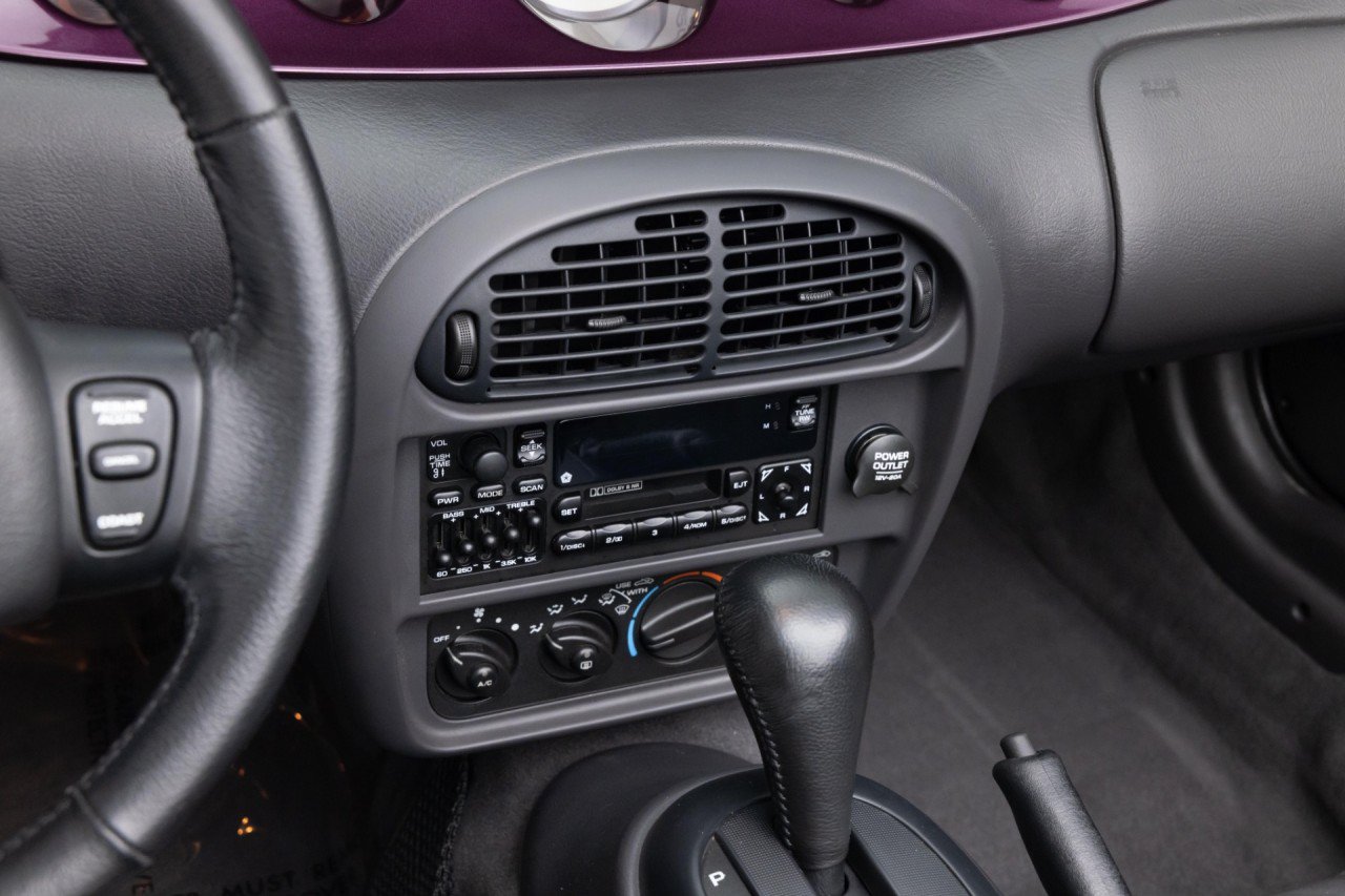 Used 1999 Plymouth Prowler RWD image 22
