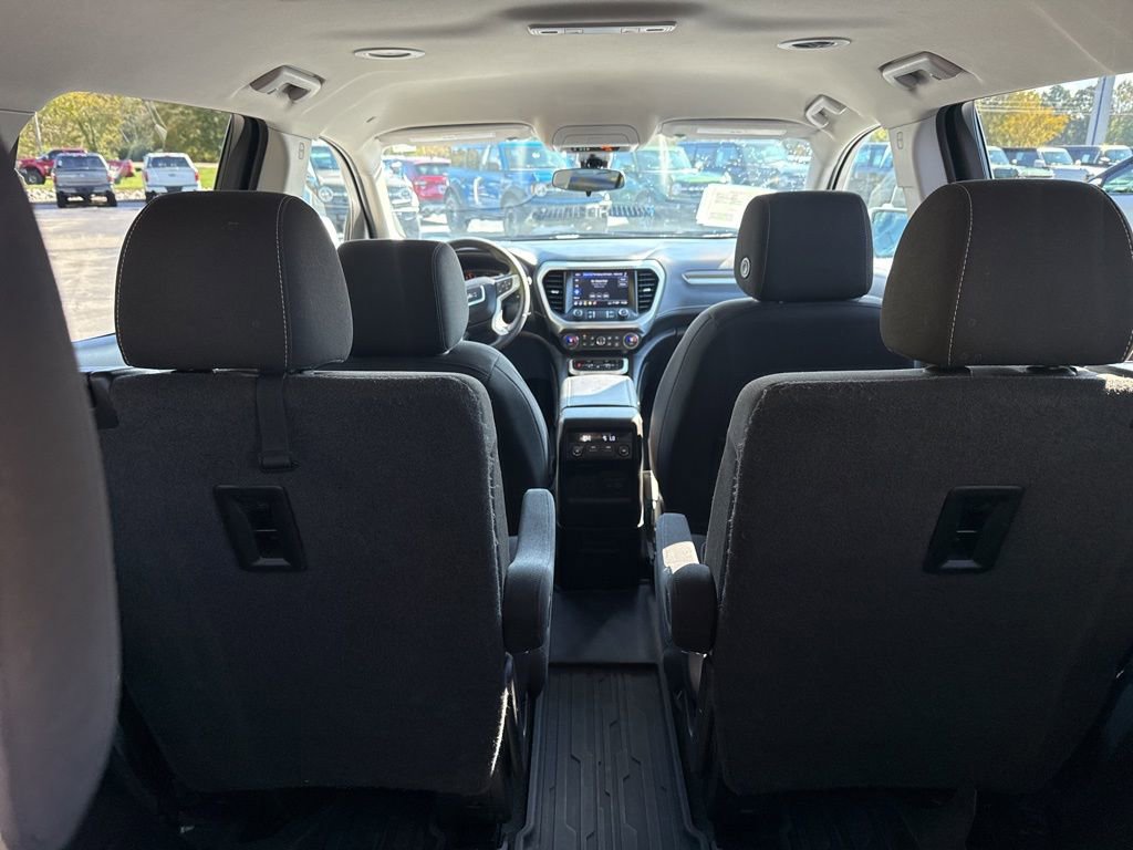 Used 2023 GMC Acadia SLE w/ Driver Convenience Package image 11
