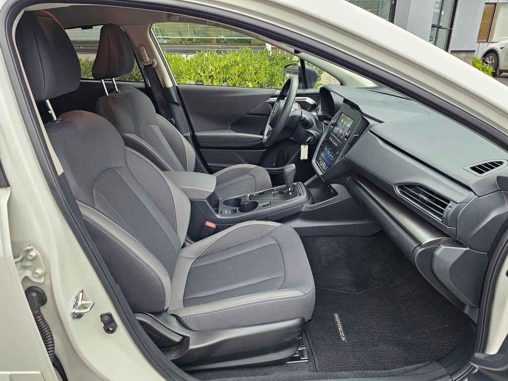 Certified 2025 Subaru Impreza 2.0i image 11