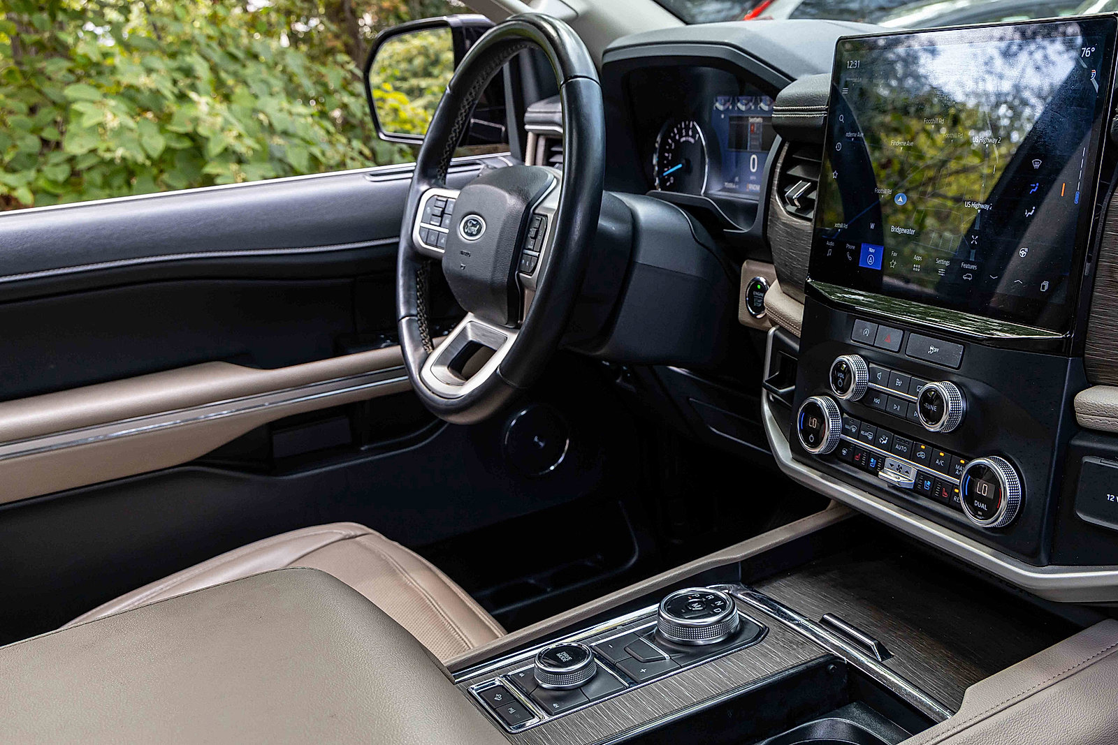 Used 2023 Ford Expedition Limited image 29