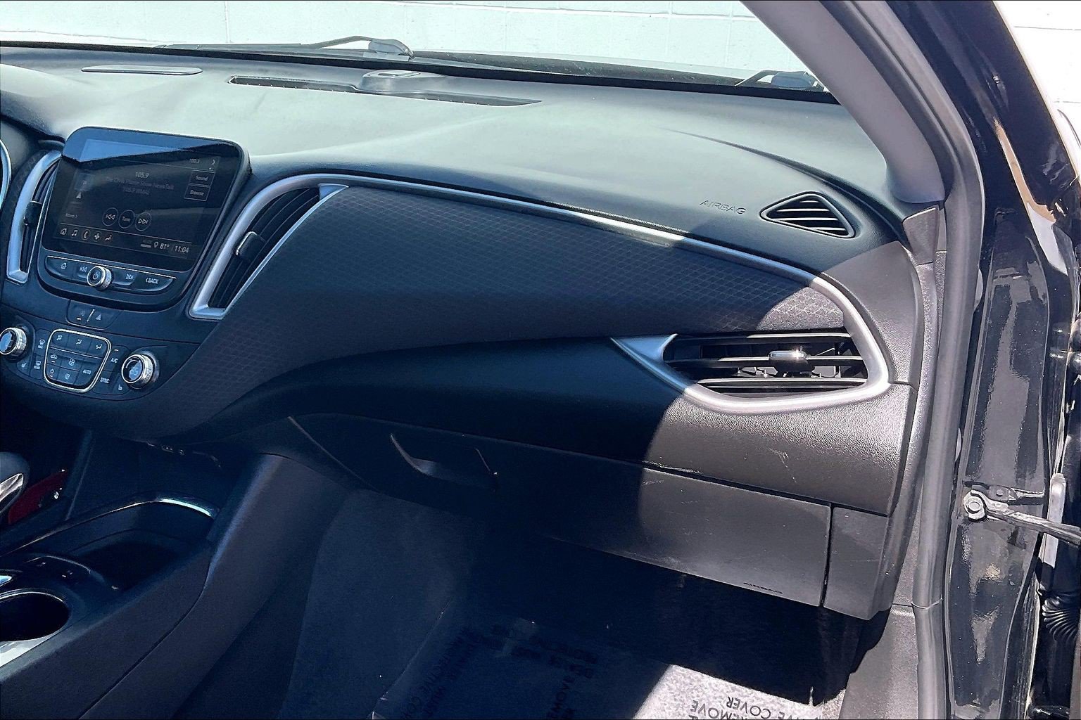 Used 2025 Chevrolet Malibu LT FWD image 21
