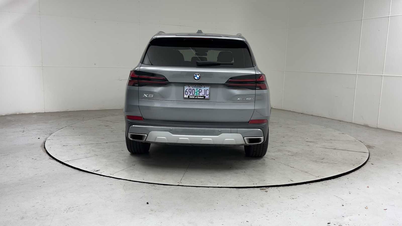 Used 2024 BMW X5 xDrive40i w/ Premium Package AWD/4WD image 9