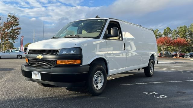 New 2025 Chevrolet Express 2500 Extended w/ Safety Package RWD image 3
