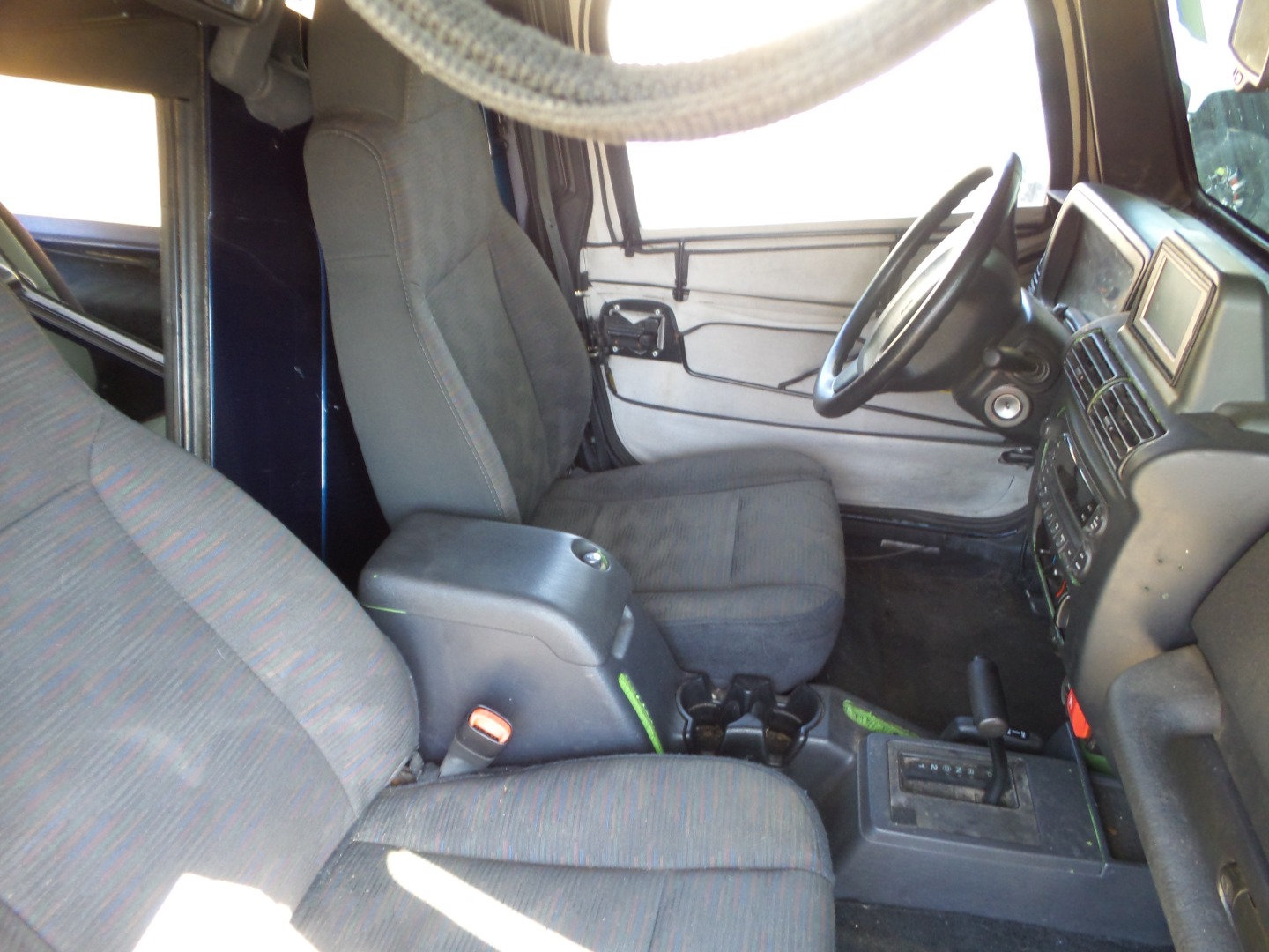 Used 2005 Jeep Wrangler Unlimited w/ Security Group AWD/4WD image 32