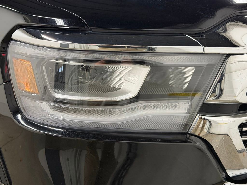 Used 2021 RAM 1500 Laramie w/ Advanced Safety Group image 18