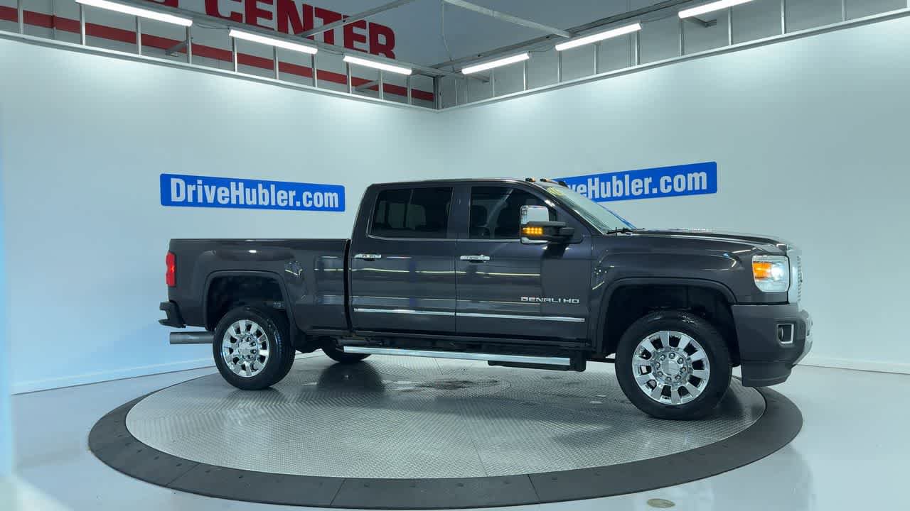 Used 2016 GMC Sierra 2500 Denali w/ Duramax Plus Package AWD/4WD image 4