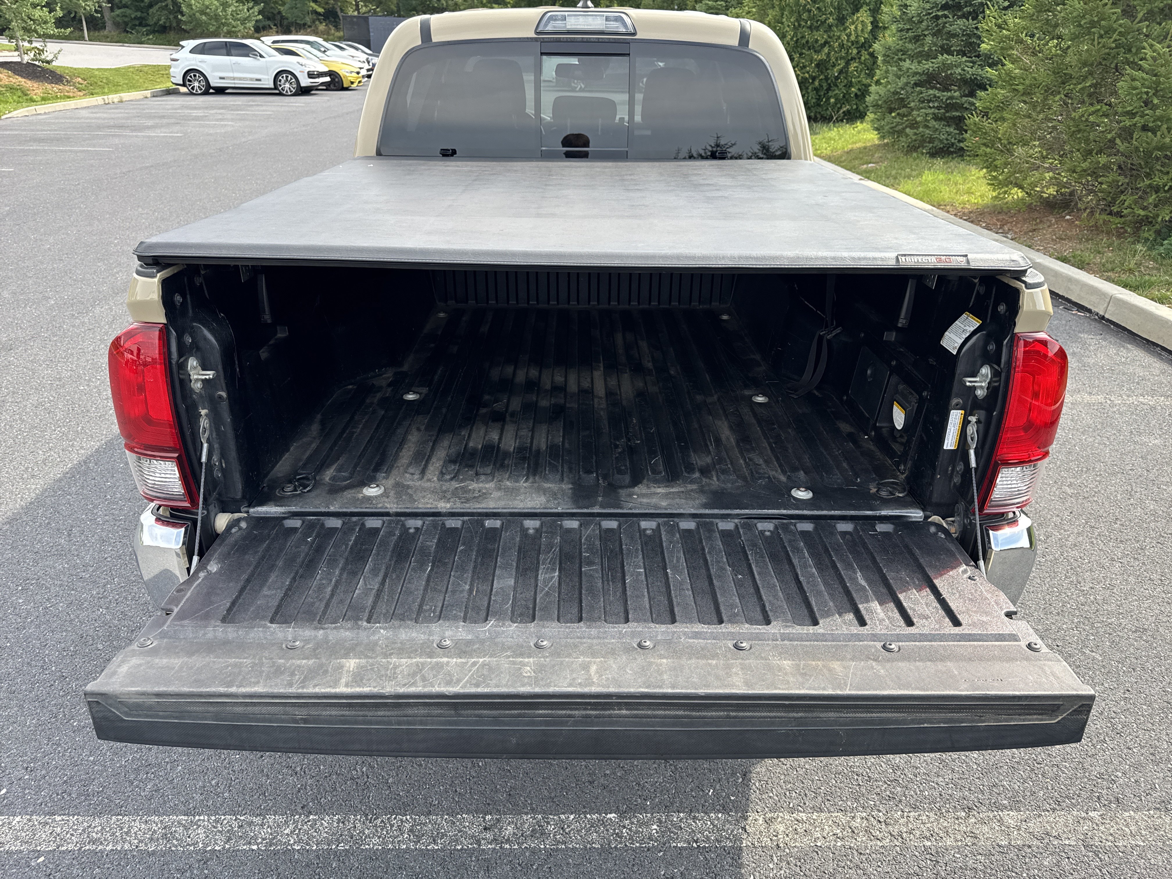 Used 2019 Toyota Tacoma TRD Off-Road AWD/4WD image 28