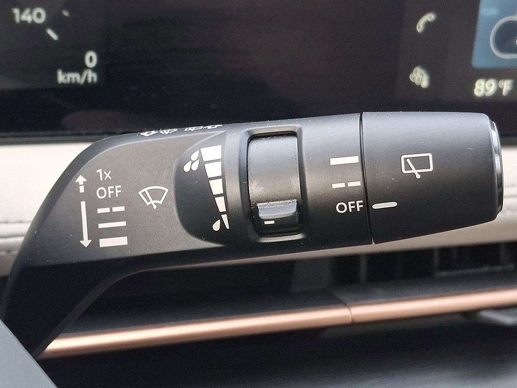 Used 2024 Nissan Ariya AWD image 23