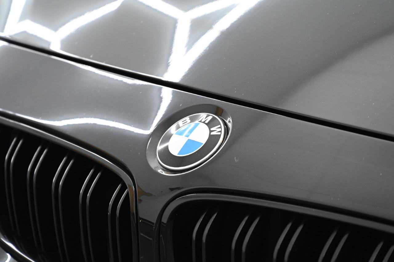 Used 2016 BMW M3 w/ Executive Package RWD image 9