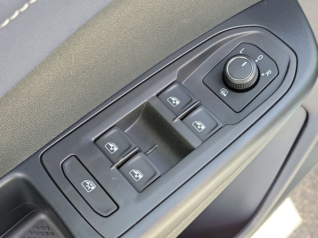 New 2026 Volkswagen Taos SEL image 14