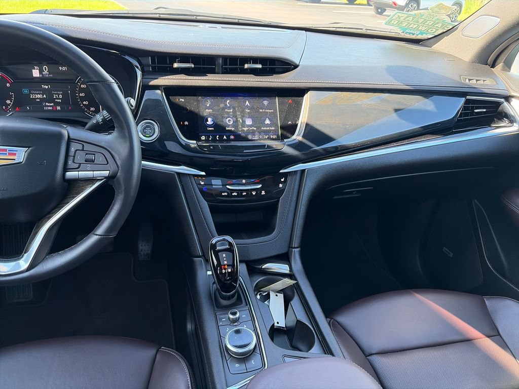 Certified 2024 Cadillac XT6 Premium Luxury w/ LPO, Floor Liner Package AWD/4WD image 17