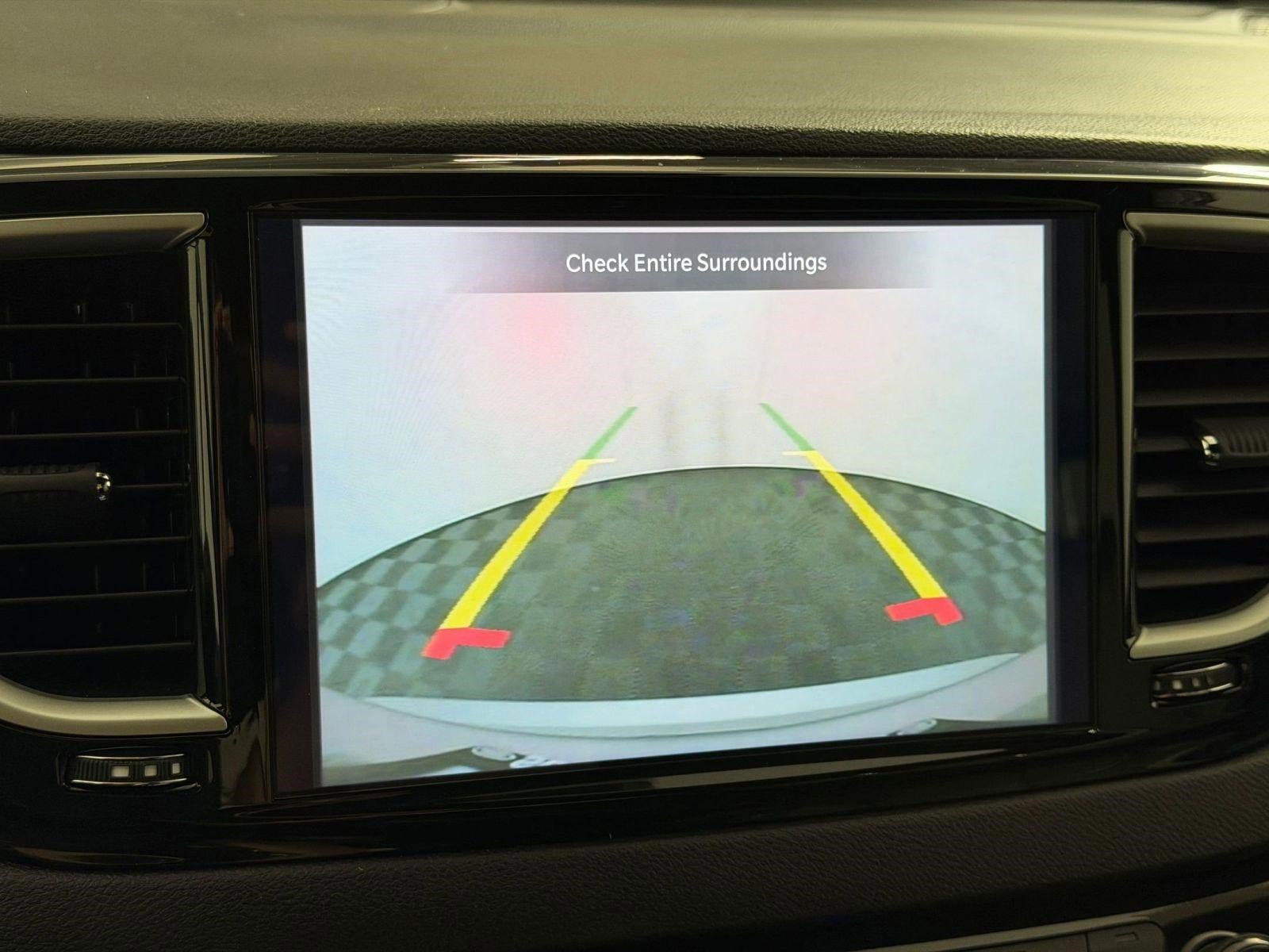 Used 2026 Chrysler Pacifica Select image 27
