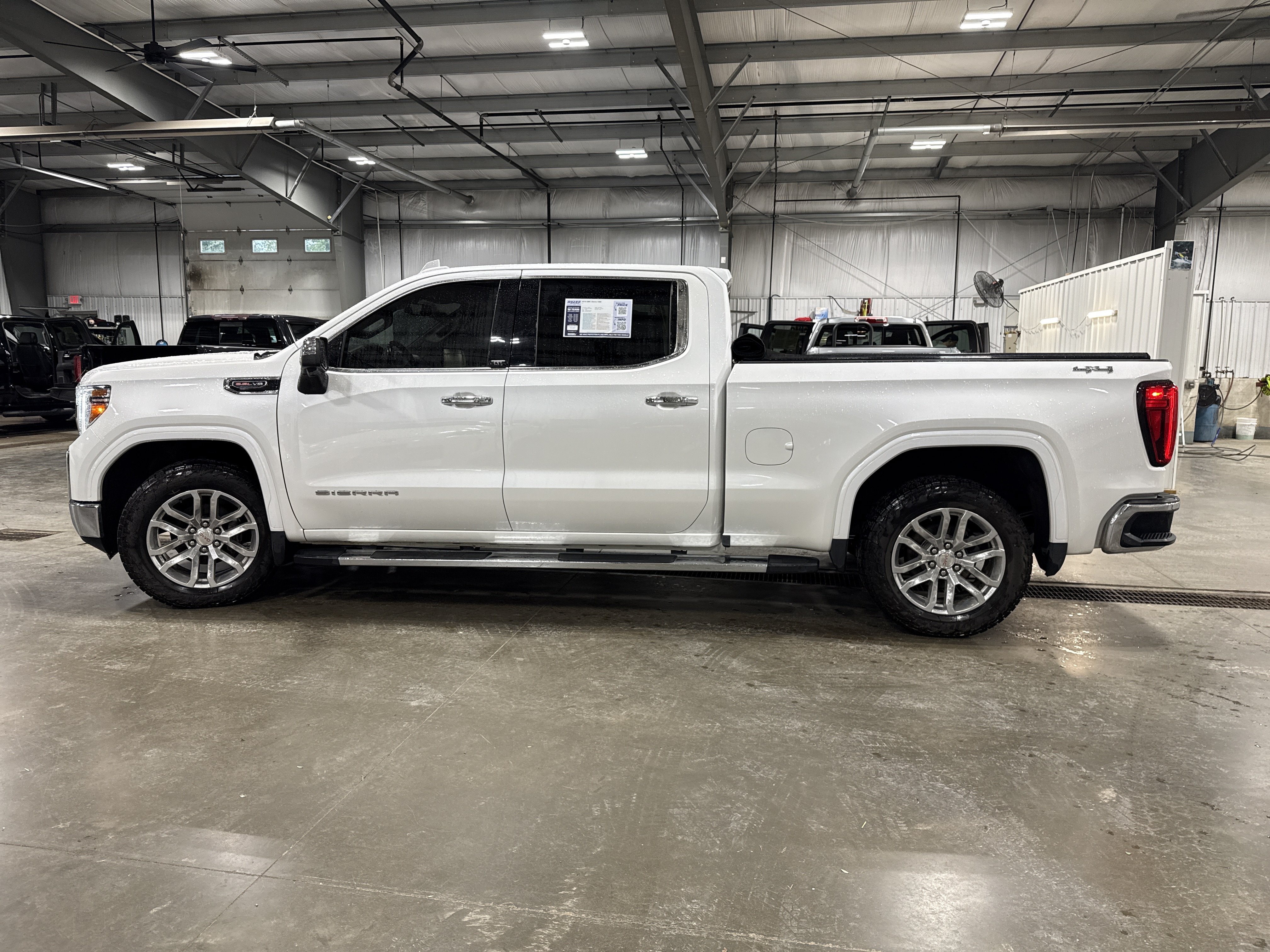 Used 2019 GMC Sierra 1500 SLT w/ SLT Premium Package AWD/4WD image 5