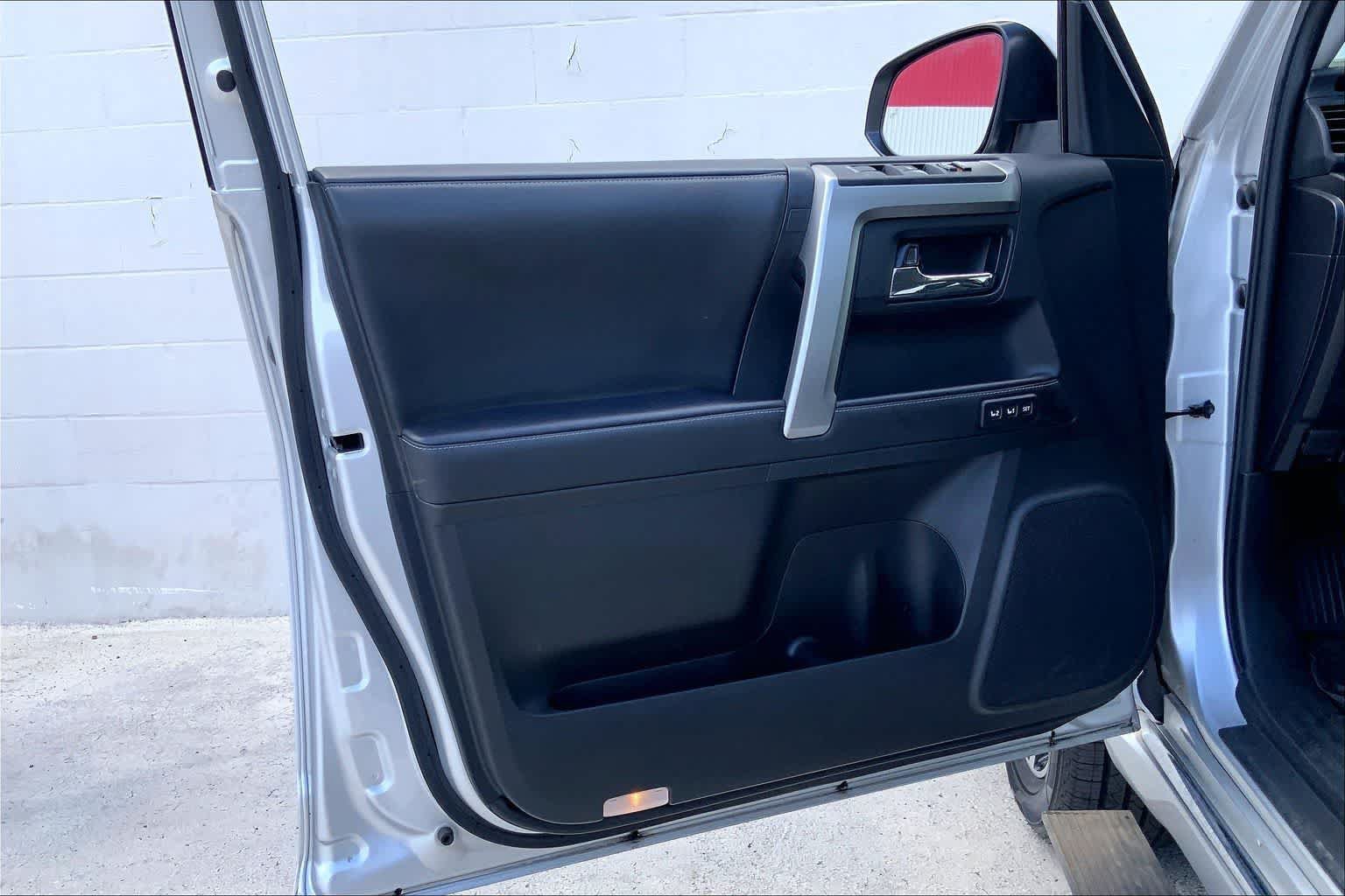Used 2023 Toyota 4Runner Limited RWD image 27