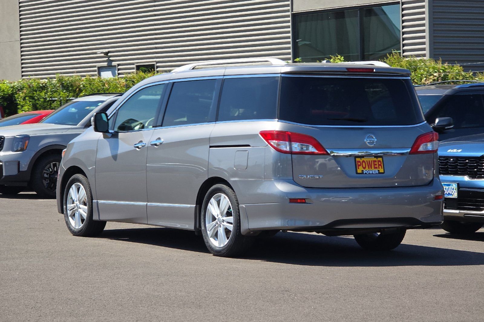 Used 2012 Nissan Quest SL FWD image 6