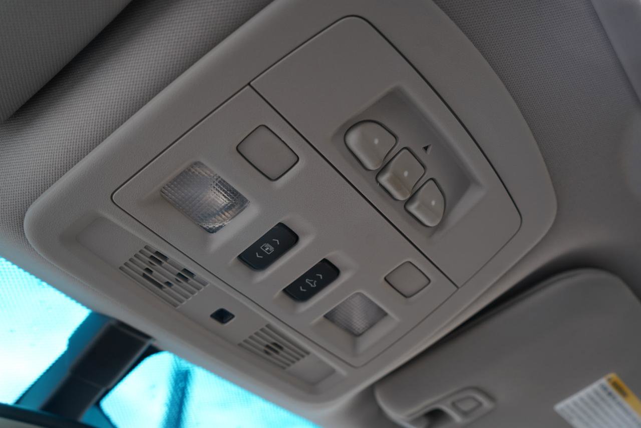 Used 2009 Cadillac CTS V image 30