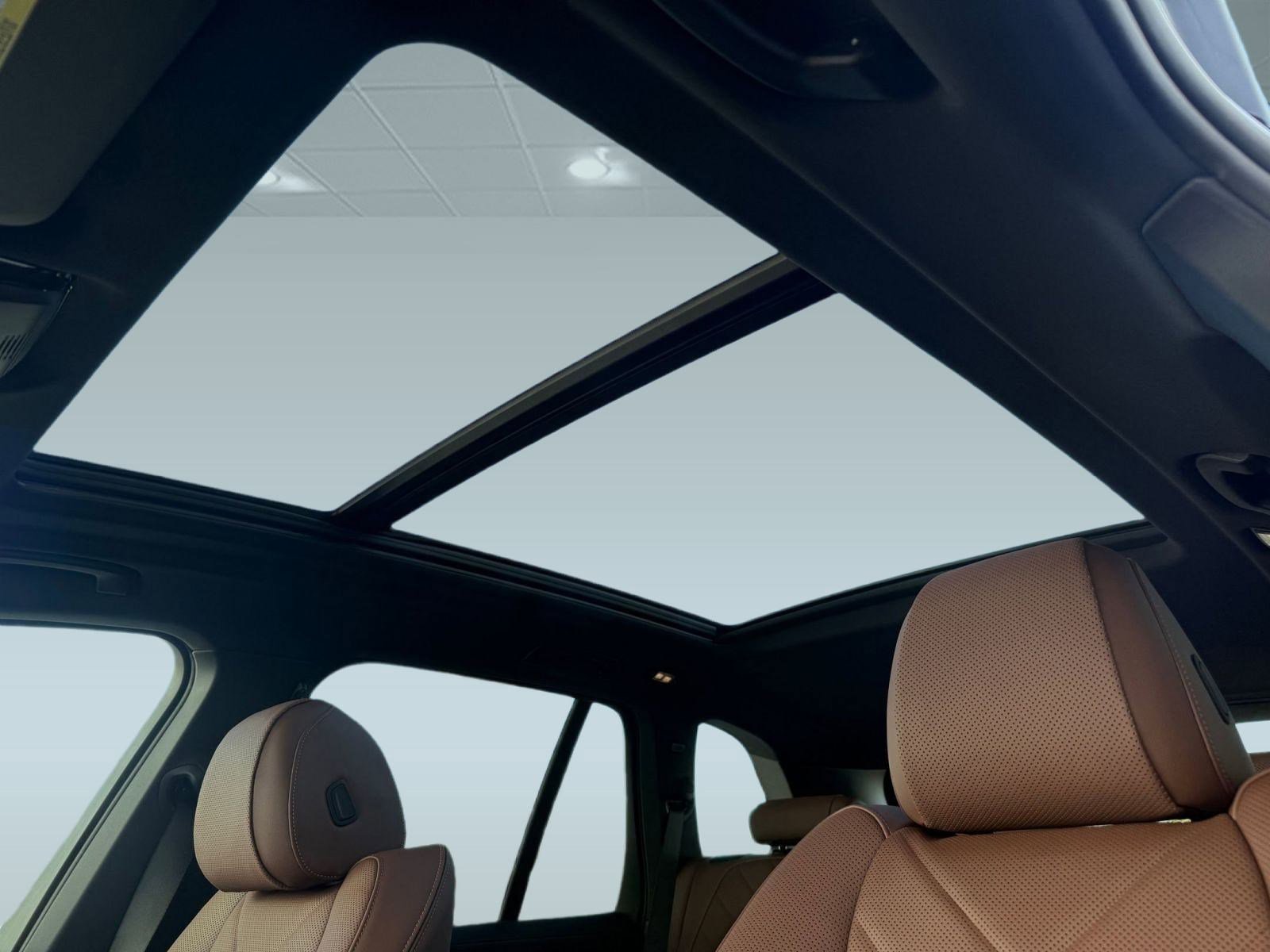 New 2026 BMW X5 xDrive40i w/ M Sport Package image 13