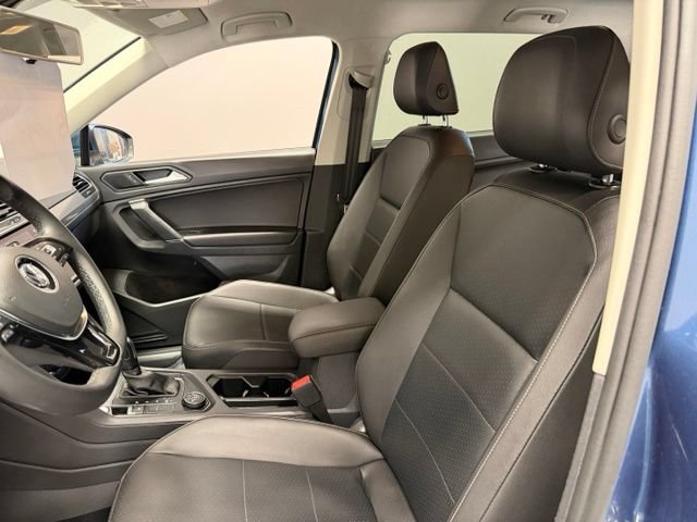 Used 2020 Volkswagen Tiguan SE w/ 3rd Row Seat Package AWD/4WD image 16