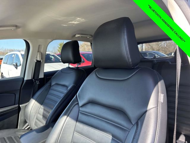 Used 2024 Ford Edge SEL image 5