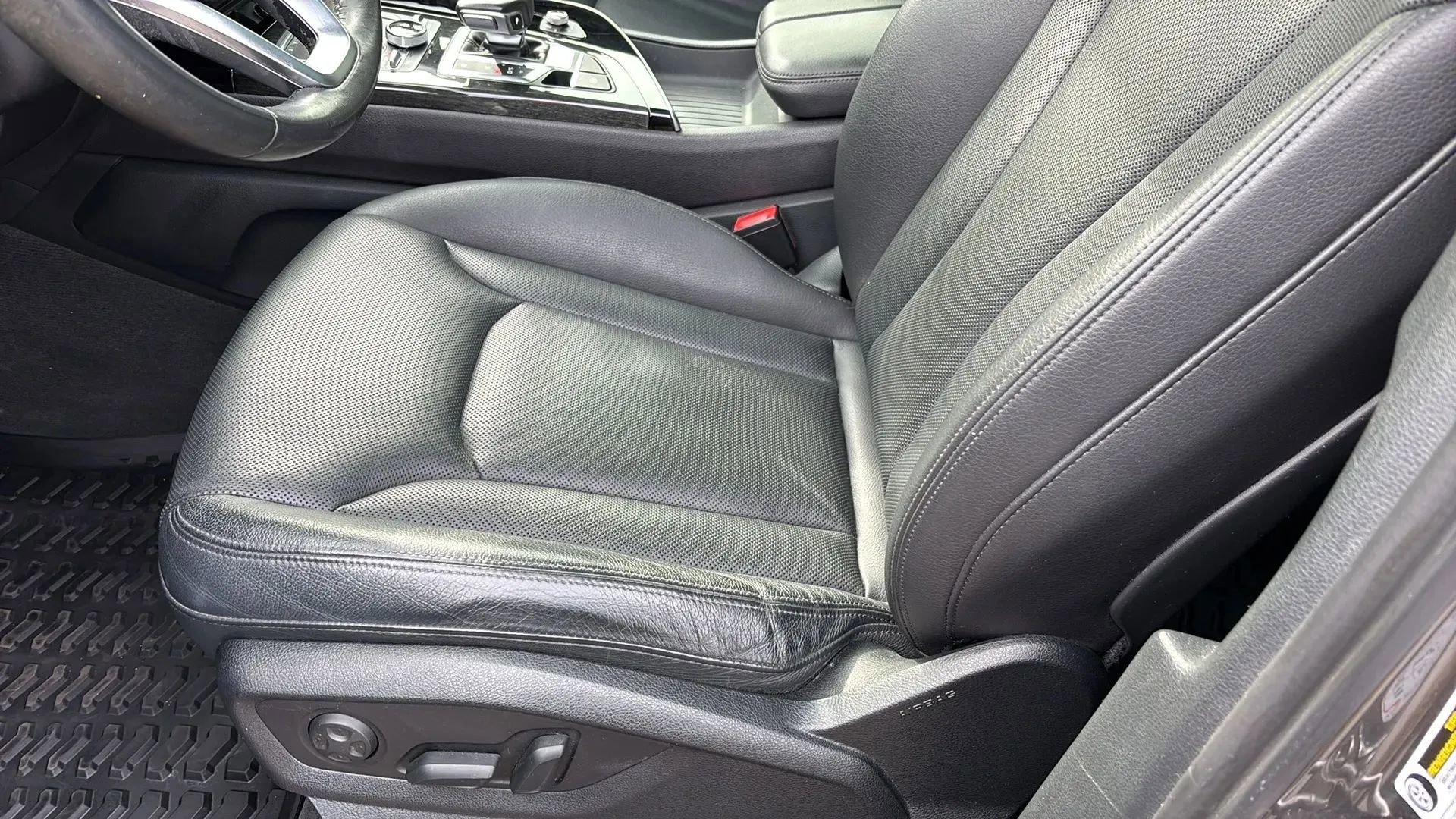 Used 2019 Audi Q7 3.0T Premium Plus image 9