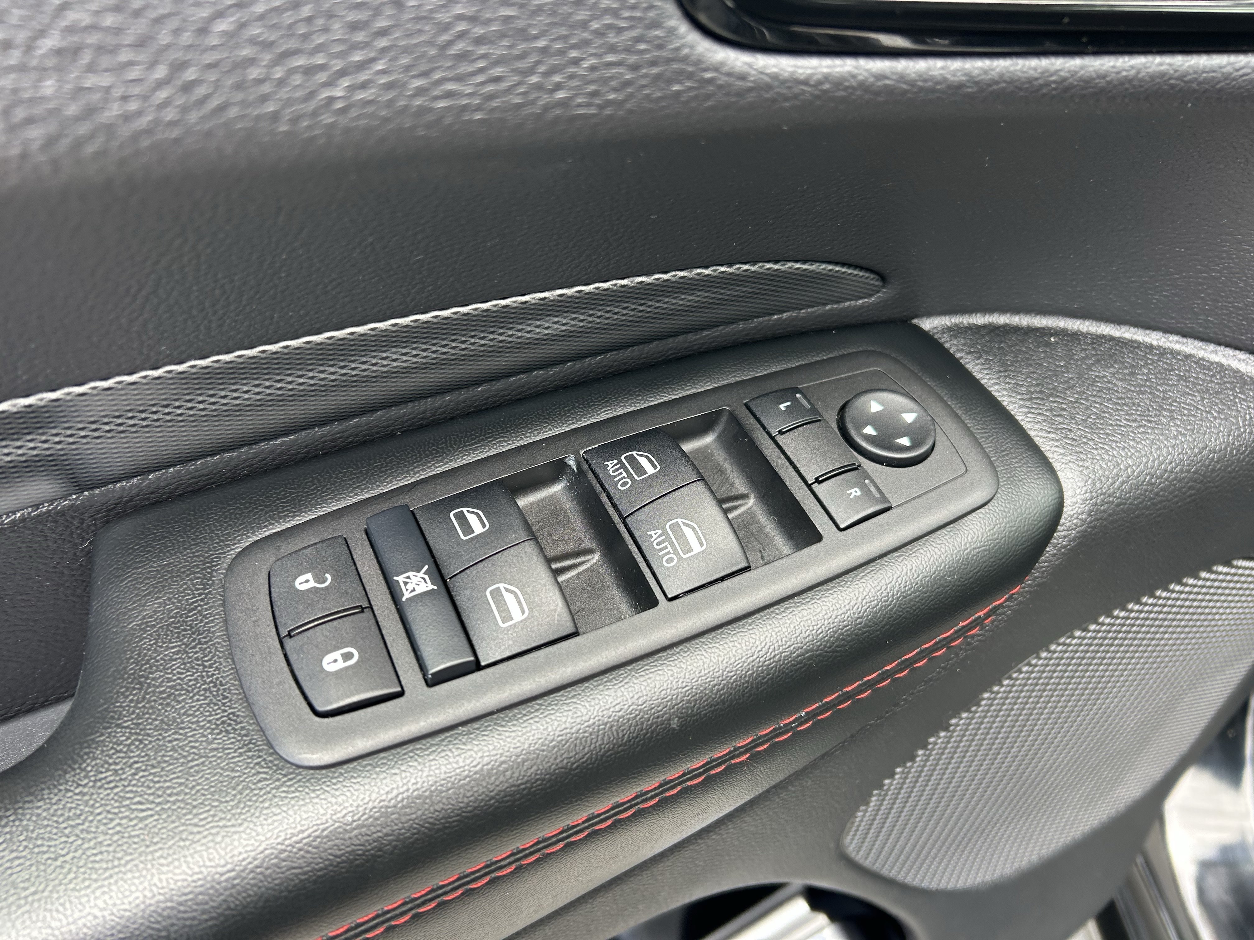 Used 2025 Dodge Durango GT AWD/4WD image 18