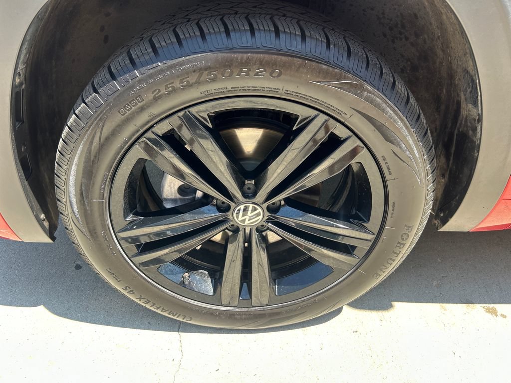 Used 2023 Volkswagen Atlas SEL R-Line AWD/4WD image 16