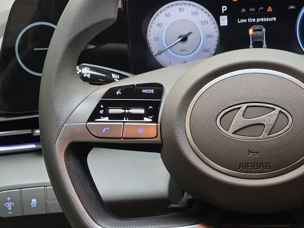 Certified 2024 Hyundai Elantra SEL image 16