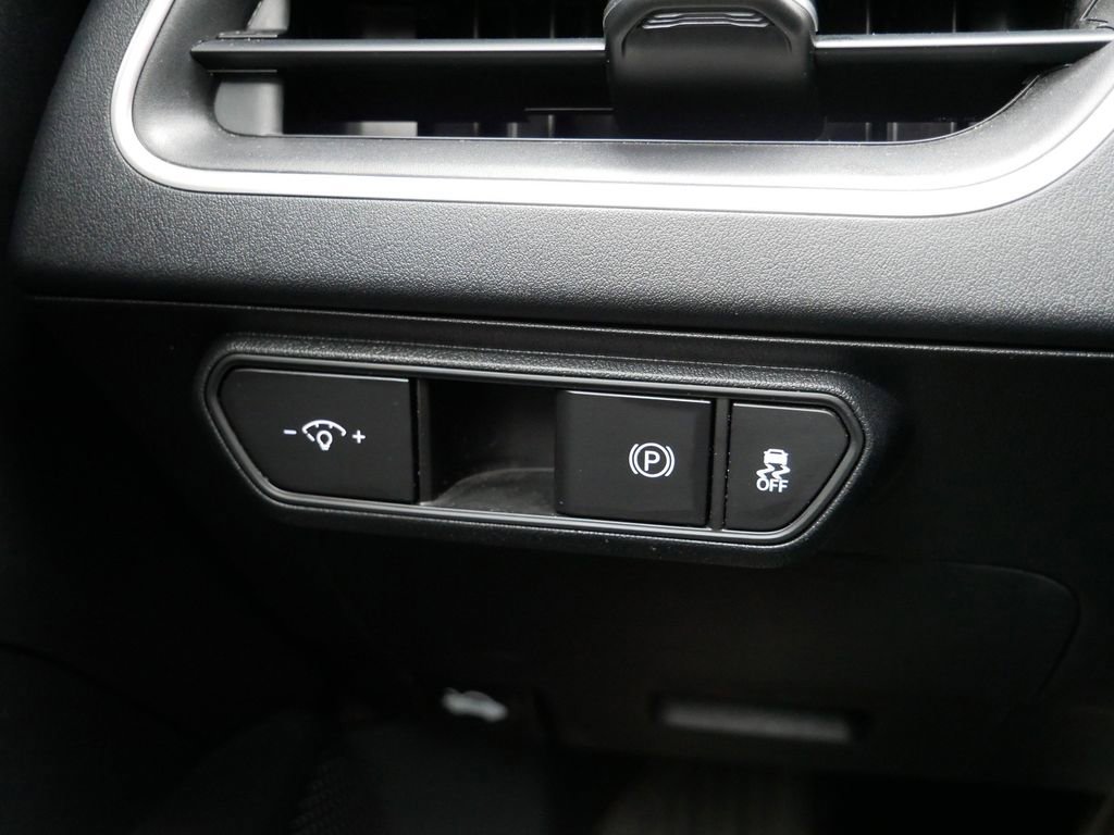 Used 2025 Kia K4 FWD image 29