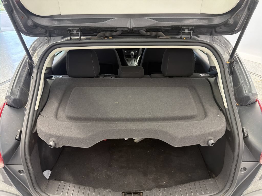 Used 2018 Ford Focus SE FWD image 20
