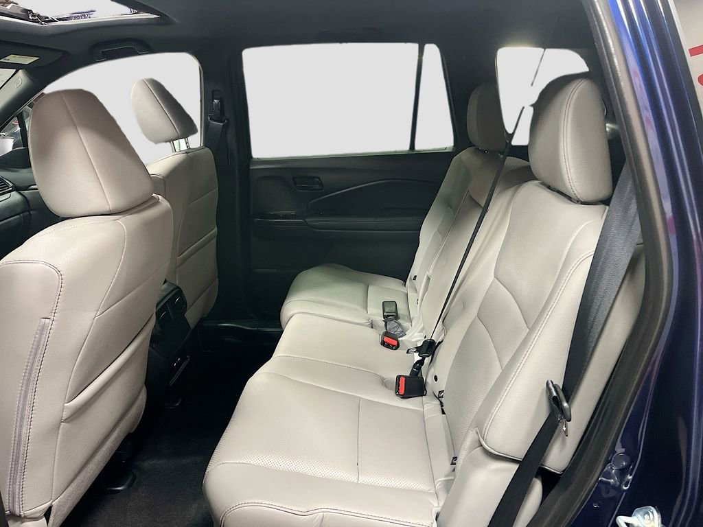 Used 2025 Honda Passport EX-L image 24