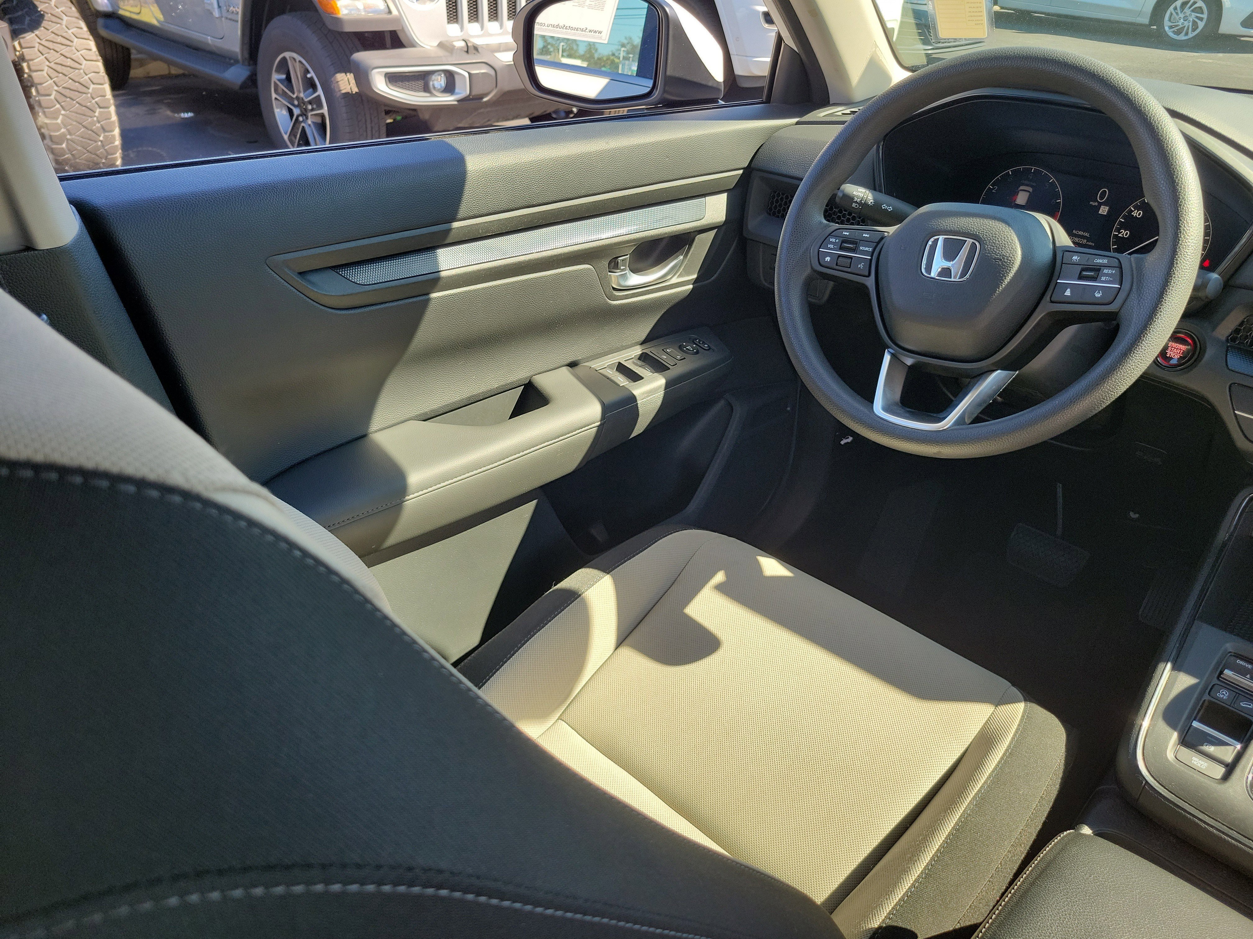 Used 2023 Honda CR-V LX image 14