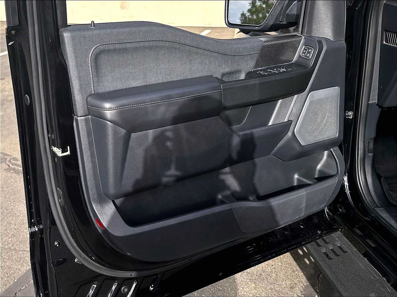 Used 2023 Ford F150 Raptor AWD/4WD image 24