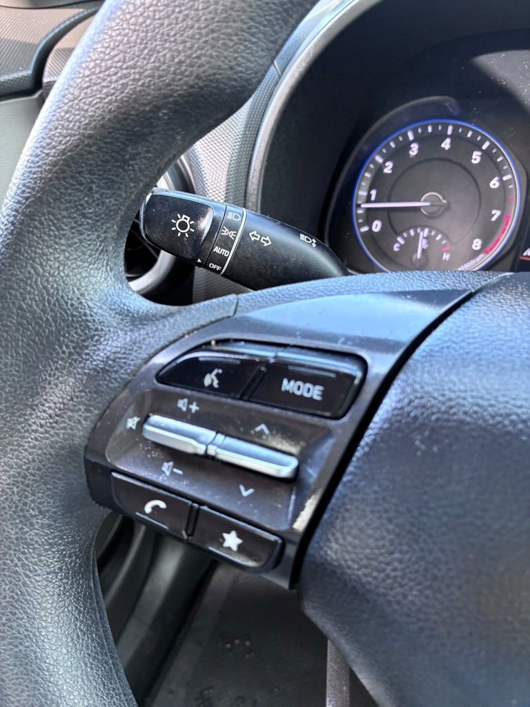 Used 2023 Hyundai Kona SEL AWD/4WD image 29
