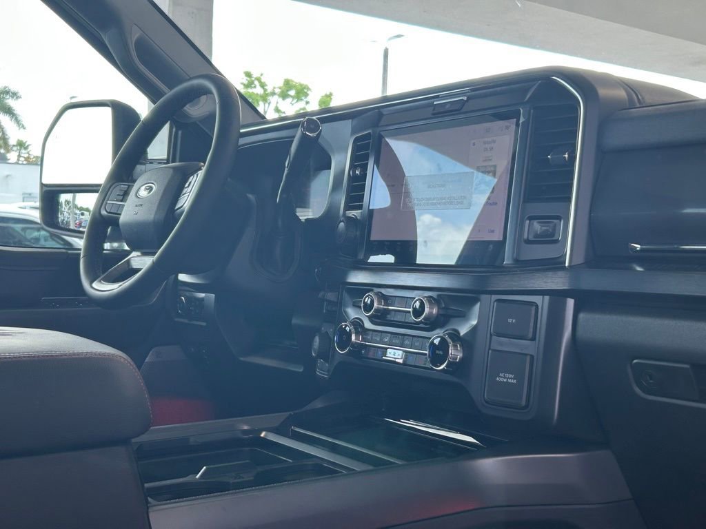 New 2026 Ford F250 Lariat w/ Black Appearance Package image 31