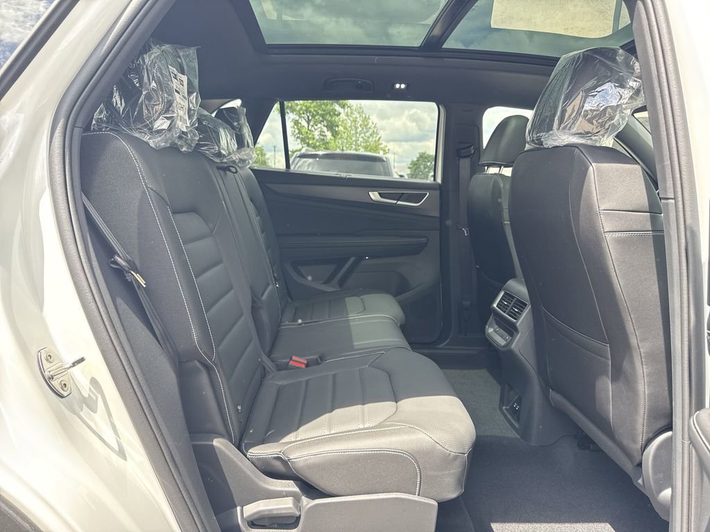 New 2025 Volkswagen Atlas Cross Sport SEL image 17