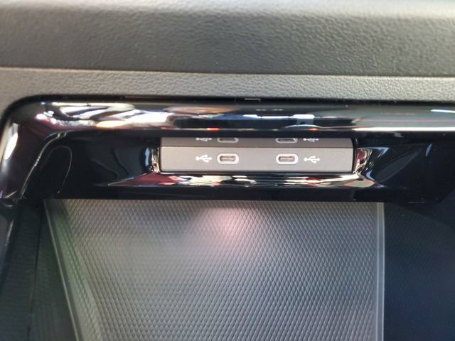 New 2026 Volkswagen GTI SE FWD image 12