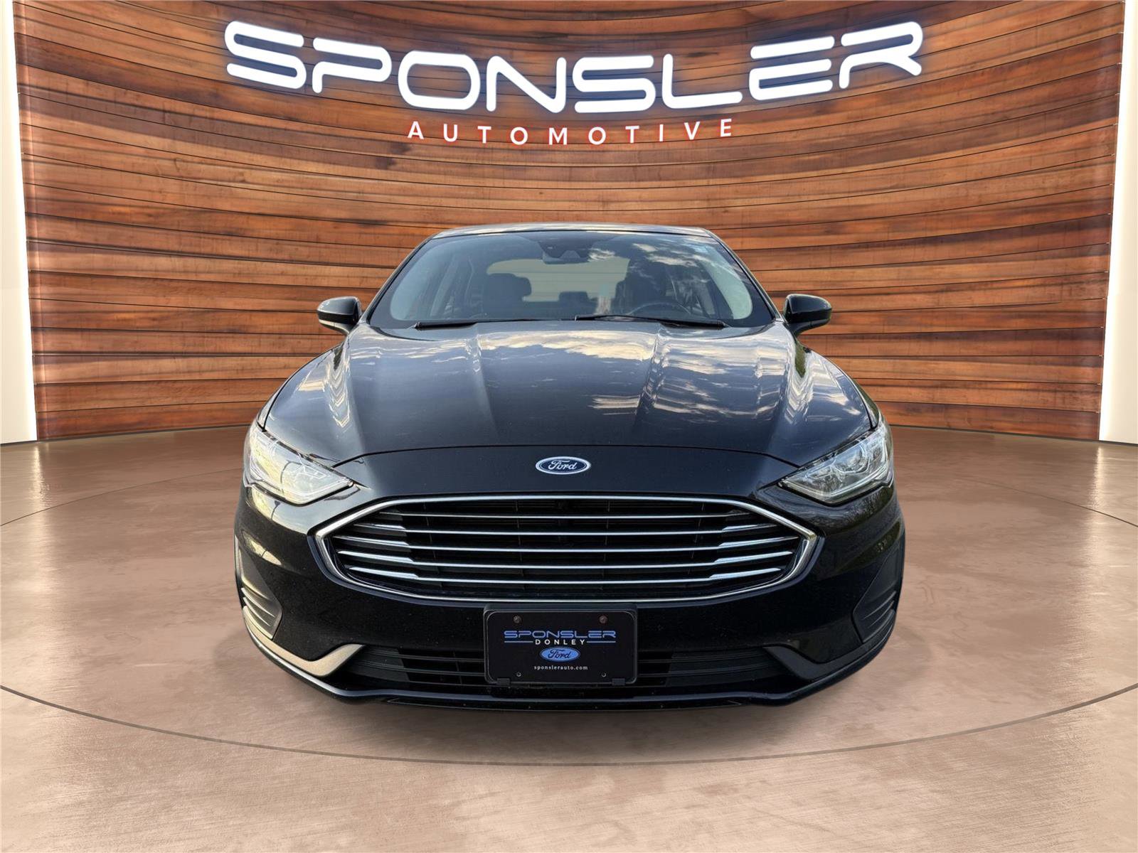 Used 2020 Ford Fusion SE FWD image 10