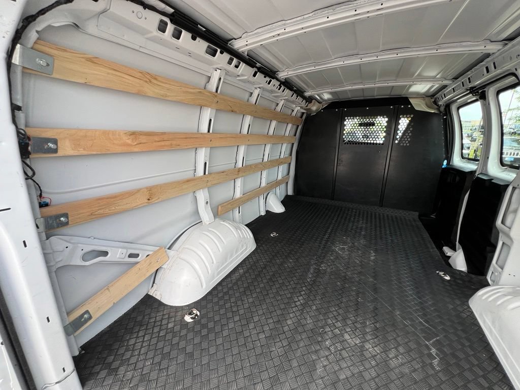 Used 2025 Chevrolet Express 2500 w/ Driver Convenience Package RWD image 19