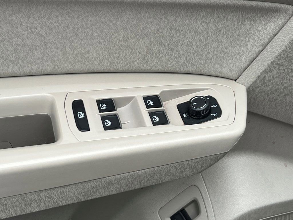 Used 2019 Volkswagen Atlas SE w/ Panoramic Sunroof Package image 19