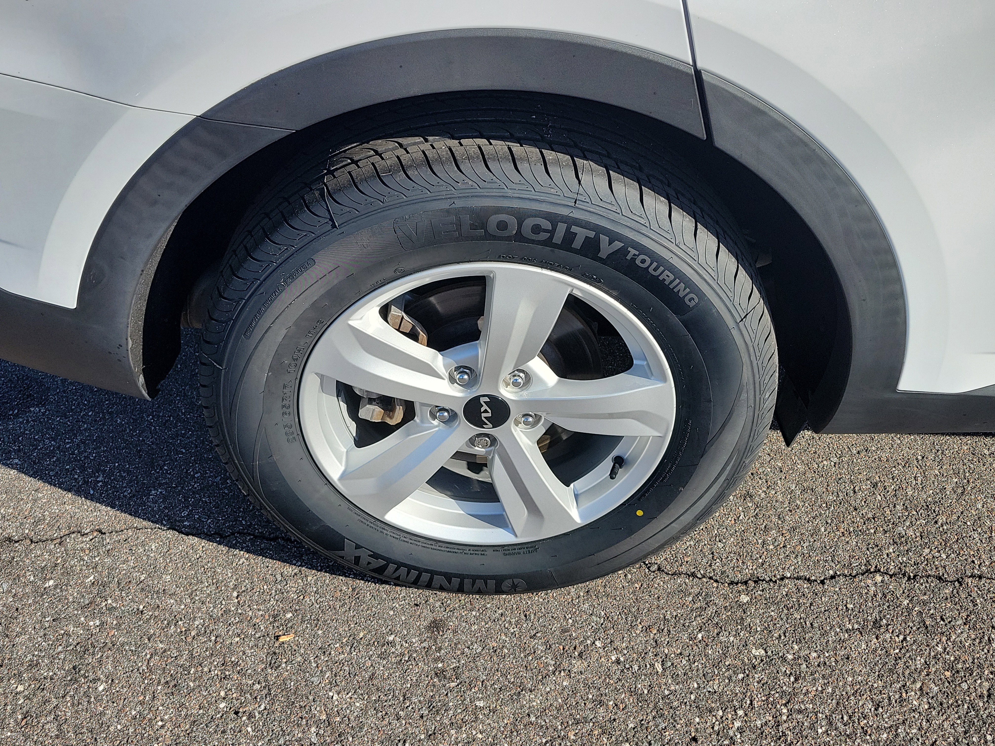 Certified 2023 Kia Sorento LX image 39