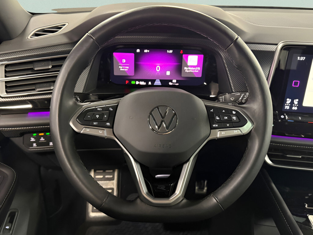 Used 2025 Volkswagen Atlas Cross Sport SEL Premium R-Line image 11
