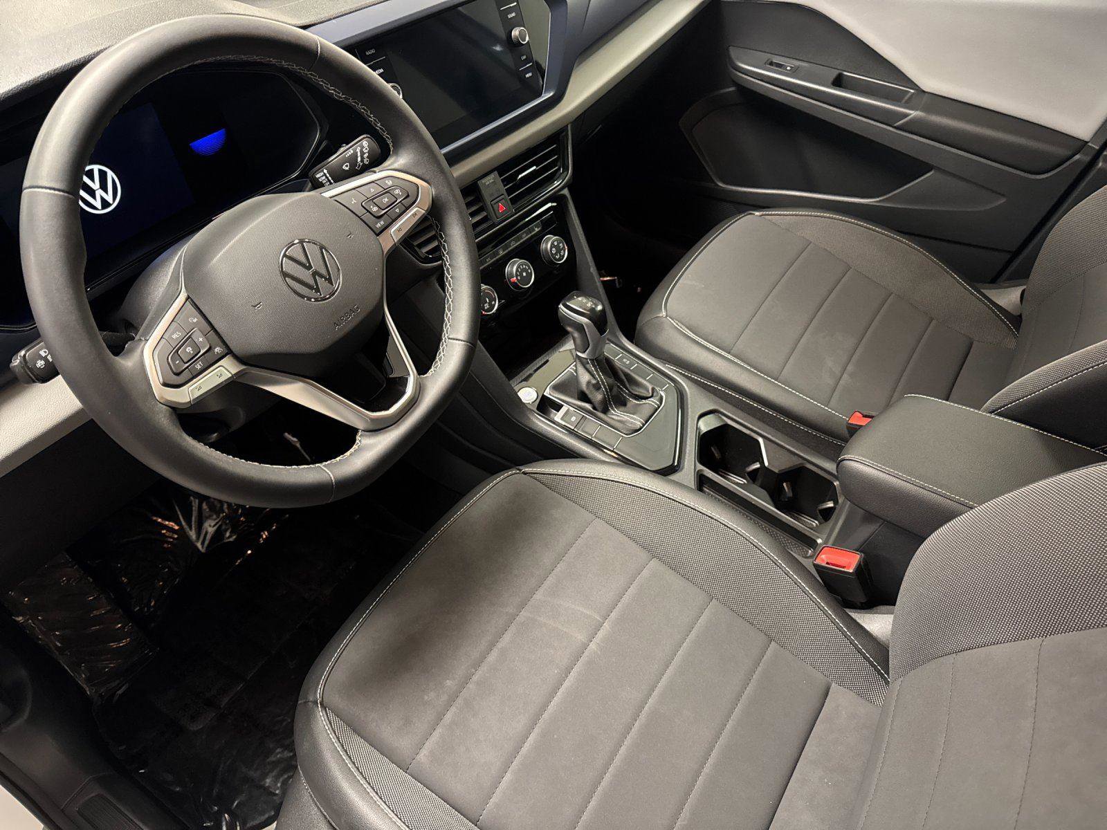 Used 2023 Volkswagen Taos SE FWD image 9