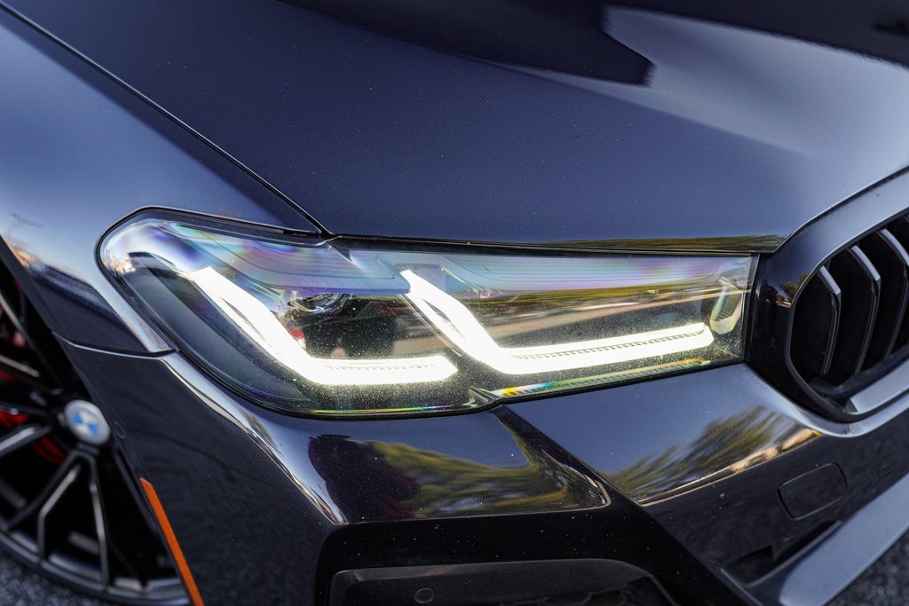 Used 2023 BMW M550i xDrive w/ Dynamic Handling Package image 6