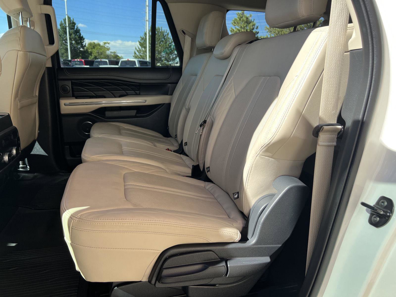 Used 2023 Ford Expedition Max Platinum image 27
