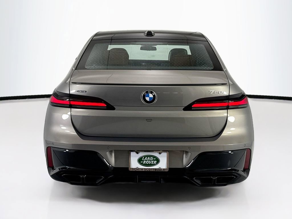 Used 2023 BMW 760i xDrive AWD/4WD image 6