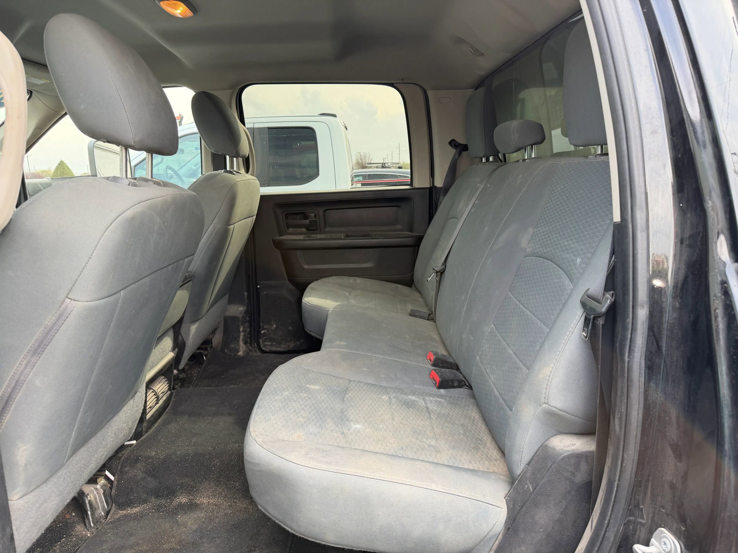 Used 2018 RAM 3500 Tradesman w/ Chrome Appearance Group image 17