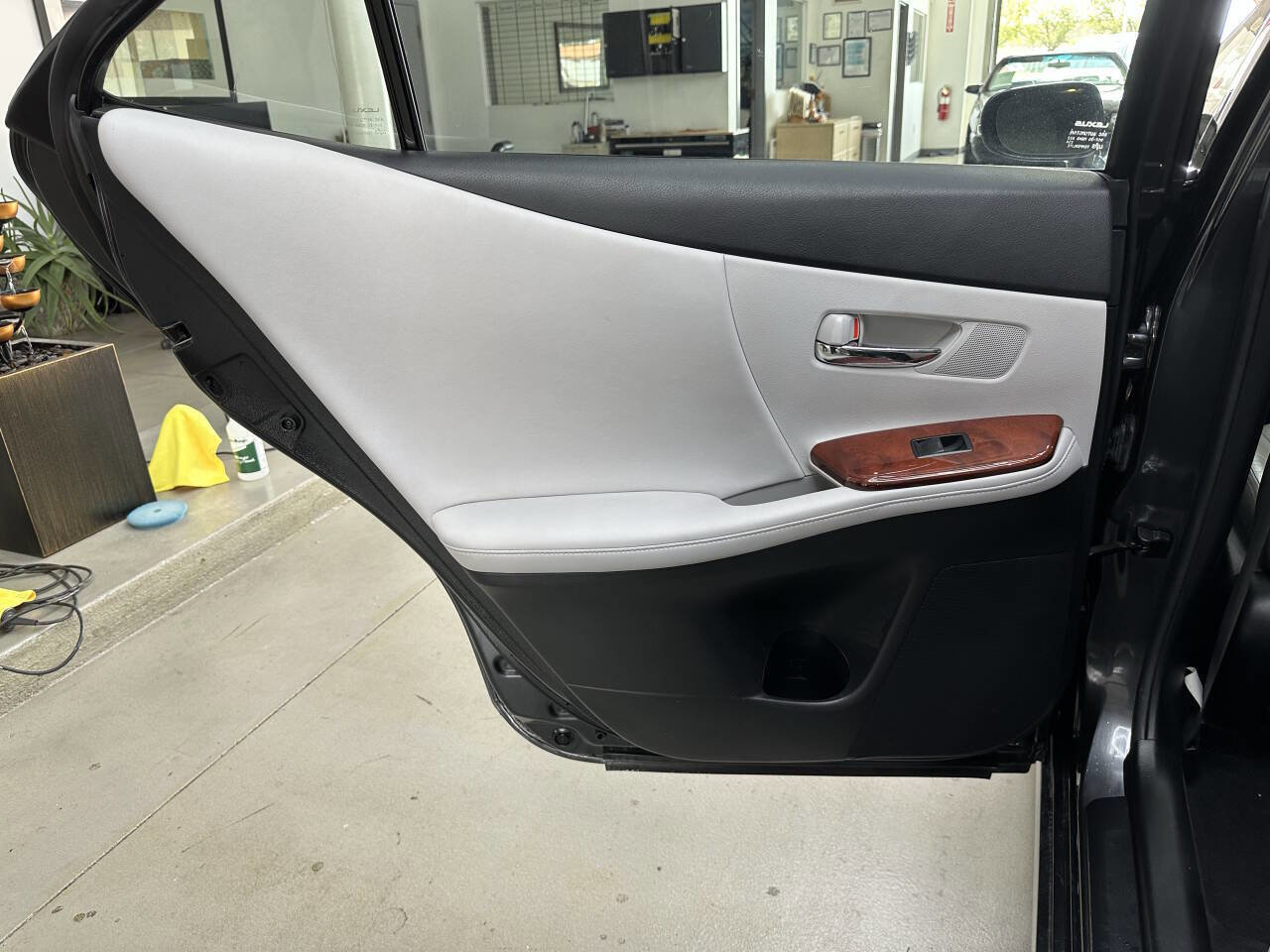 Used 2011 Lexus HS 250h image 12