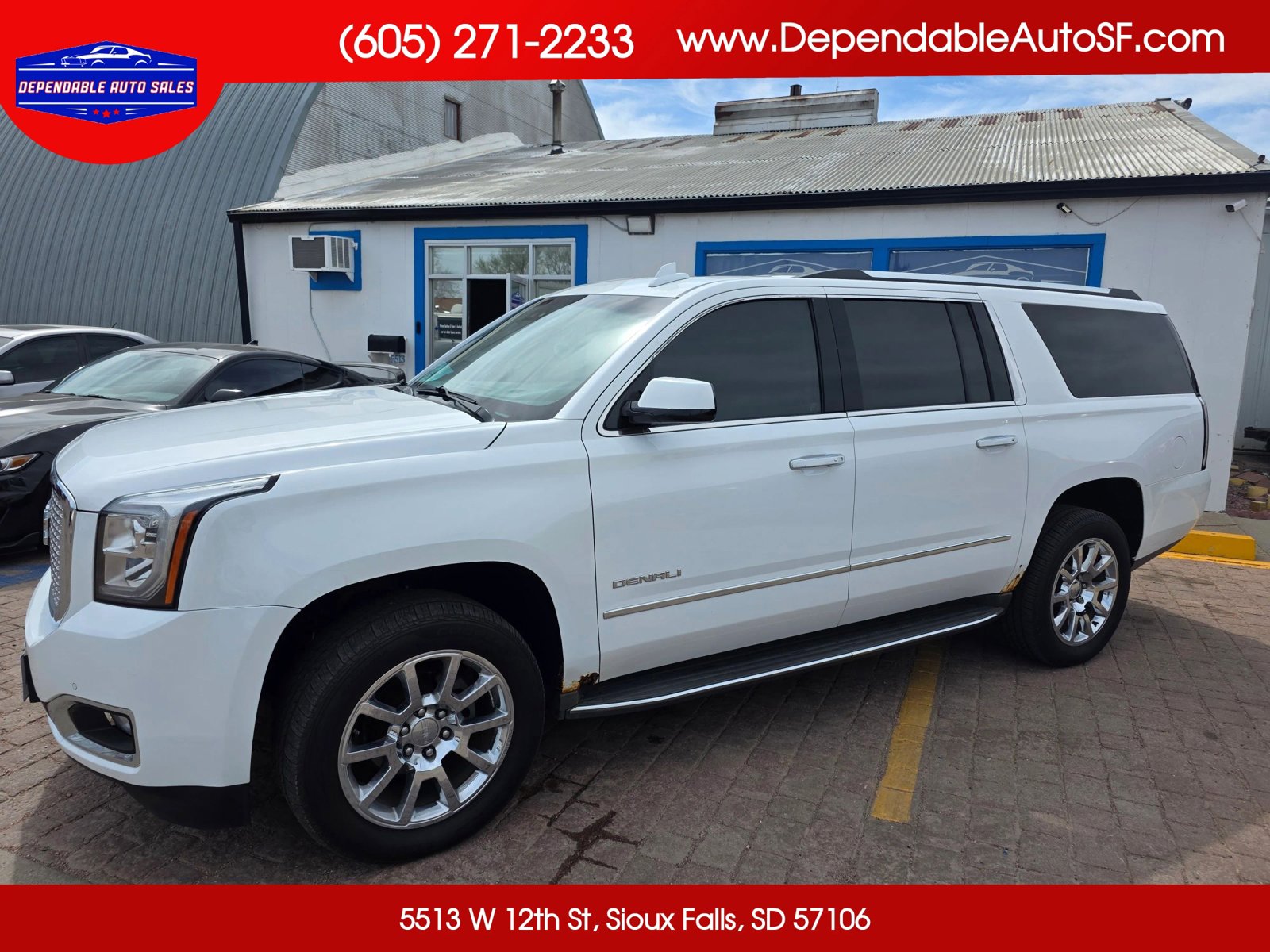 Used 2015 GMC Yukon XL Denali w/ Open Road Package AWD/4WD image 1